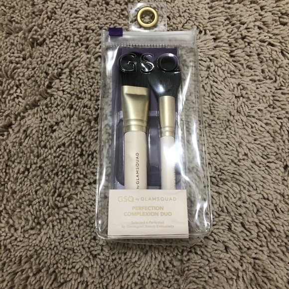 Two pack makeup brush - Picture 1 of 6